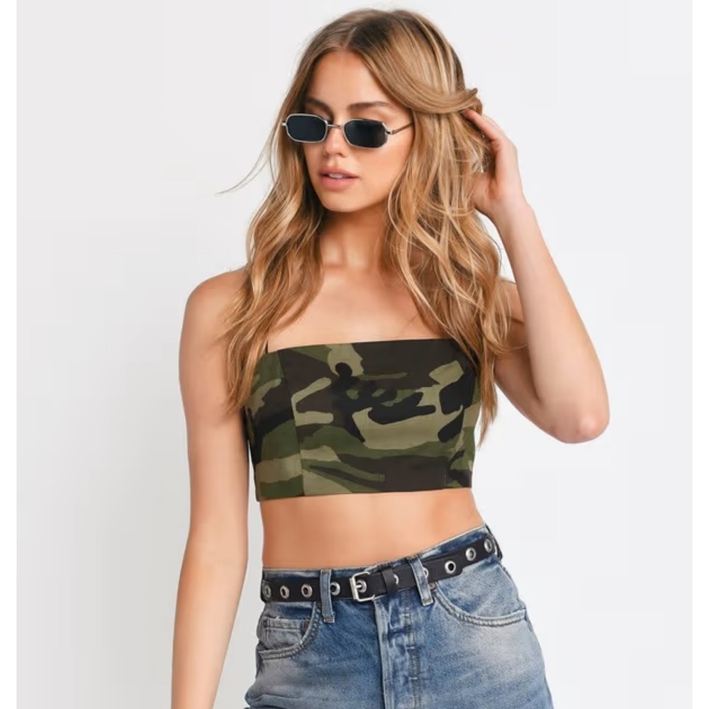 TAKE ACTION CROP TOP - OLIVE CAMO